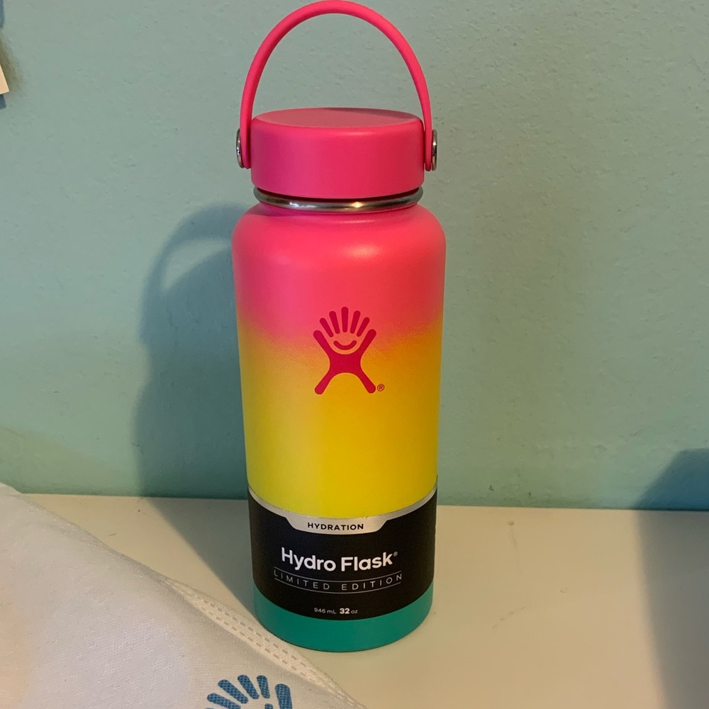 32oz Hydroflask rare hawaii ombré